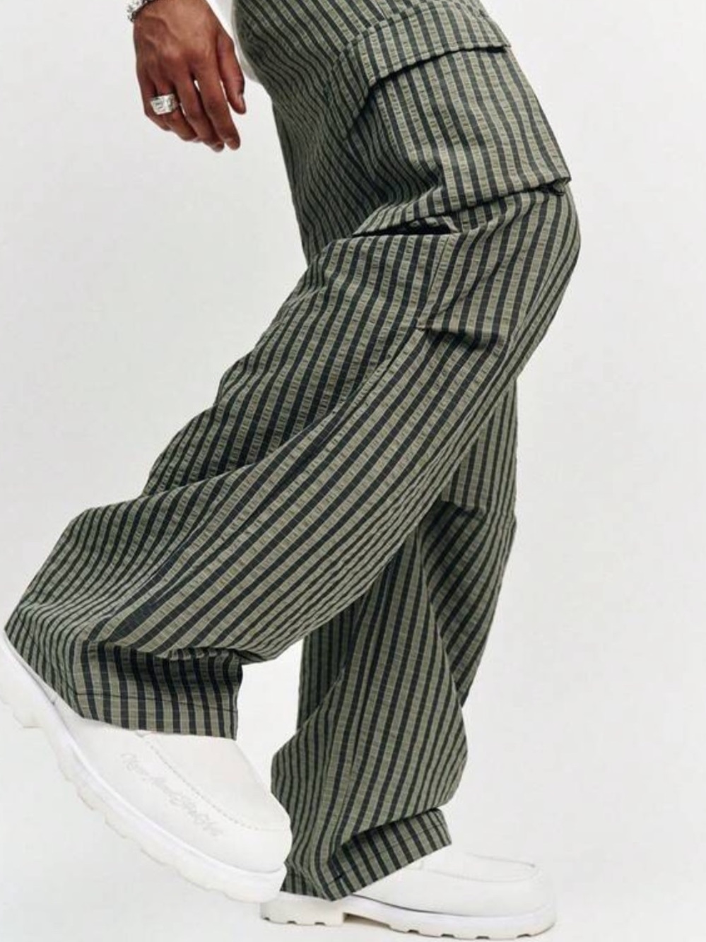 Striped Cargo Wide-Leg Pants in Olive Green with Red Star - Picture 6 of 7